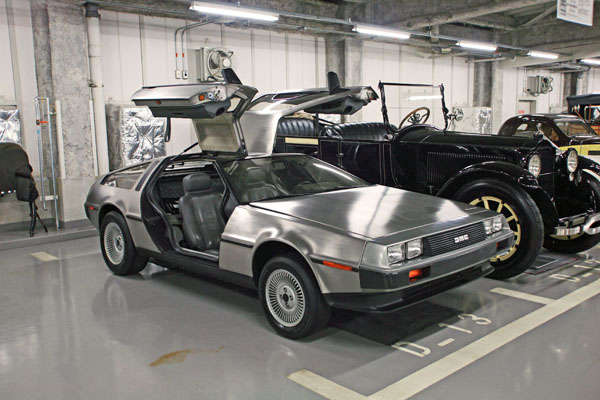 05-2b 12-04-21_127 1982 DeLorean DMC-12.JPG